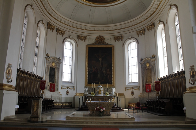 Altarraum der Stiftskirche St. Jakobus Hechingen